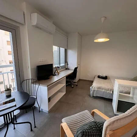 Cityscape Urban Apts