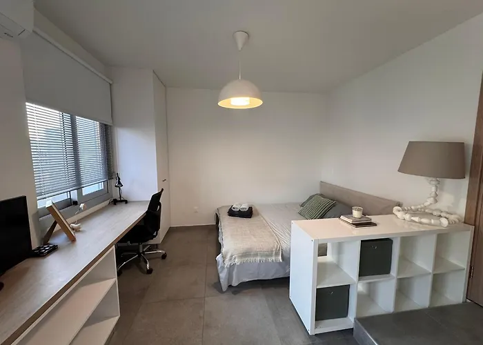 Cityscape Urban Apts アパート